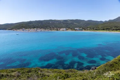 Plage et village de Macinaggio