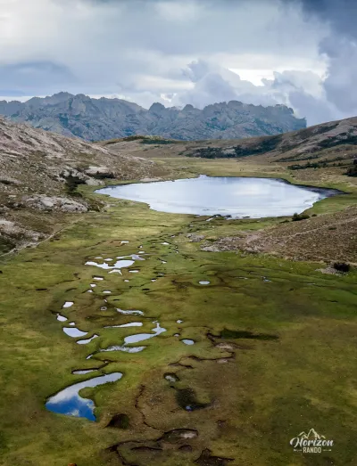 Lac de Nino (drone shot) Lac de Nino (drone shot)