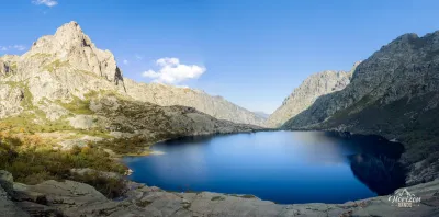 Lac de Melo, le Lombarduccio (2268 m) sur la gauche Lac de Melo, le Lombarduccio (2268 m) sur la gauche