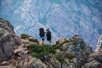 Randonneurs au col d'Innominata