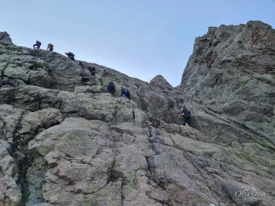 Passage escarpé, équipé de chaines