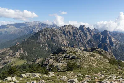 Vue au Nord jusqu'aux aiguilles de Bavella et le monte Incudine