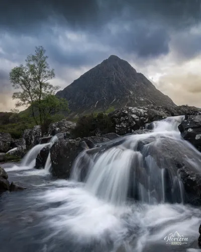 Cascades de la rivière Coupall et sommet de Buachaille Etive Mor