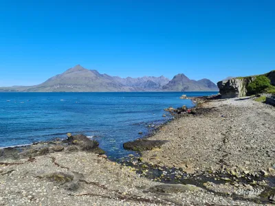 Elgol beach, Sgùrr na Stri in the center Elgol beach, Sgùrr na Stri in the center