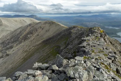 Ridge path to Arkle summit Ridge path to Arkle summit