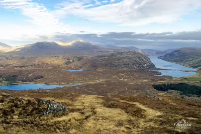 The view to the south that never leaves us for the whole descent