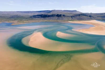 Rauðisandur beach (drone shot) Rauðisandur beach drone shot)
