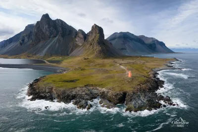 Eystrahorn et le phare de Hvalnes (vue drone)