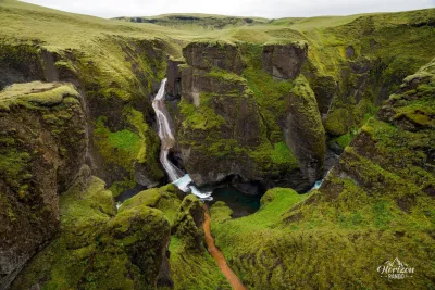 Canyon de Fjadrárgljúfur et cascade de Mögárfoss