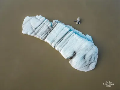 Skaftafellsjökull glacier (drone shot) Skaftafellsjökull glacier (drone shot)