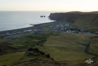Vik et Reynisdrangar
