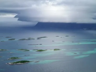 Nuages menaçants sur Bergsfjorden, Senja