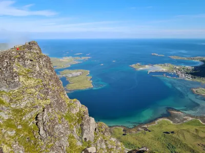 Suumit of Volandstinden Suumit of Volandstinden