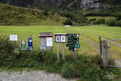 Information panels at the start Information panels at the start