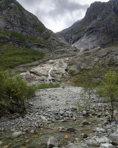 Bondhusbreen from the moraine Bondhusbreen from the moraine