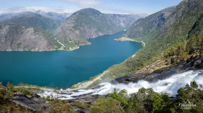 Langfoss and Åkrafjord (drone view) Langfoss and Åkrafjord (drone view)