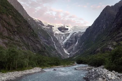 Kjenndalsbreen Kjenndalsbreen