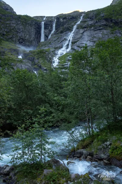 Numerous waterfalls Numerous waterfalls