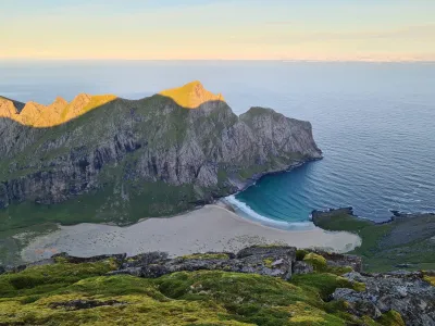 Plage de Horseid depuis le sommet de Branntuva