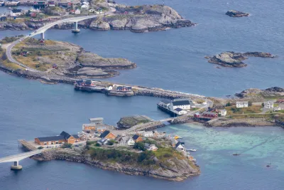 Sakrisøy village/island Sakrisøy village/island