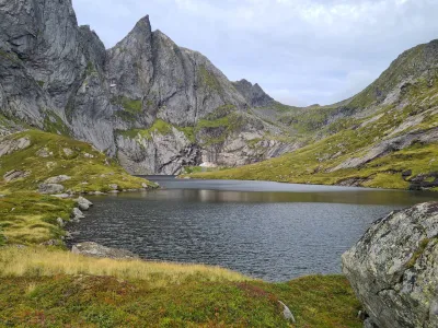 Lake Austderdalsvatnet (230 m) Lake Austderdalsvatnet (230 m)