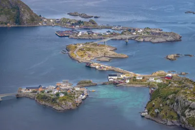 Sakrisøy and Hamnøy Sakrisøy and Hamnøy