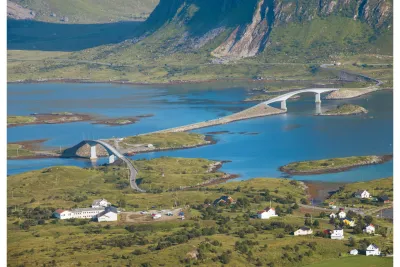 Bridges to Flakstadøya Bridges to Flakstadøya