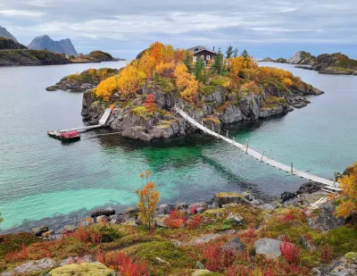 Heavenly dwelling between the village of Hamn and the start of the hike Heavenly dwelling between the village of Hamn and the start of the hike