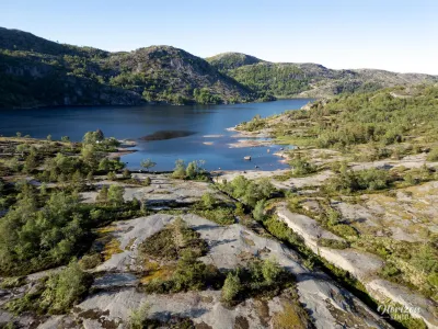 Lake Homsvatnet (drone shot) Lake Homsvatnet (drone shot)