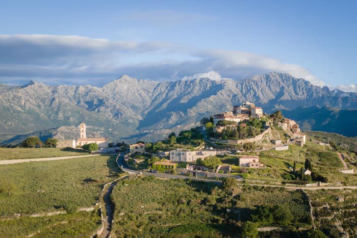 Pigna and Sant'Antonino Hike