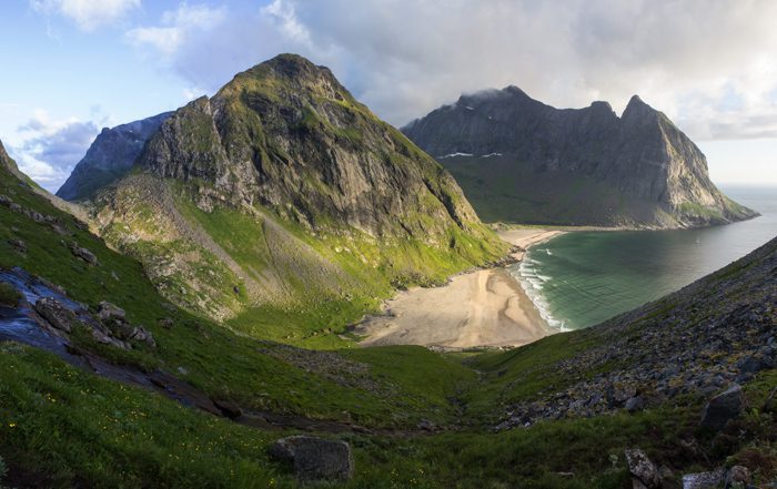 Kvalvika Beach Hike