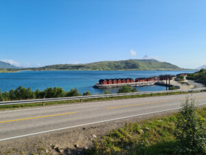 Rorbuer opposite the trailhead Rorbuer opposite the trailhead