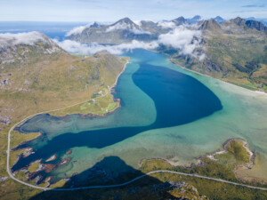 Flakstapollen bay from the summit Flakstapollen bay from the summit