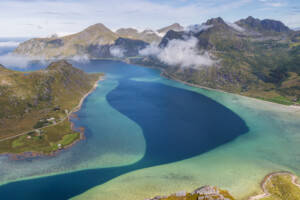 Flakstapollen bay Flakstapollen bay