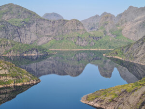 Magnificent reflections from Målheia (475 m) and Manntinden (560 m) Magnificent reflections from Målheia (475 m) and Manntinden (560 m)