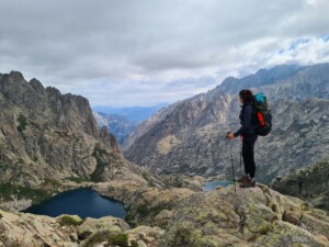 Vue depuis Bocca alle Porte : les lacs de Capitello et de Melo Vue depuis Bocca alle Porte : les lacs de Capitello et de Melo