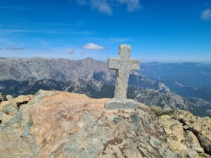 Croix sommitale du Monte d'Oro Croix sommitale du Monte d'Oro