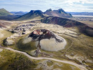 Cratère de Stútur (vue drone) Cratère de Stútur vue drone