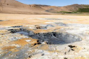 Le paysage lunaire de Hverir Le paysage lunaire de Hverir