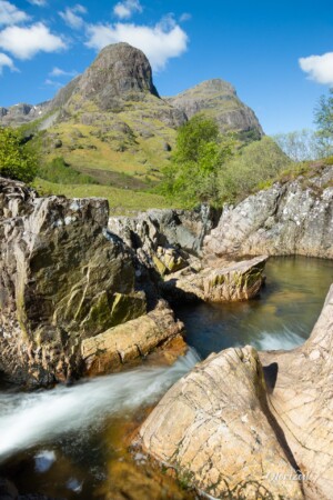 Point de vue des Three Sisters of Glencoe en continuant légèrement sur l'A82 vers l'est Point de vue des Three Sisters of Glencoe en continuant légèrement sur l'A82 vers l'est