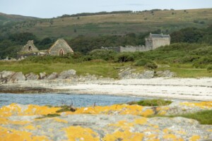 Skipness chapel and castle from Skipneess point Skipness chapel and castle from Skipneess point