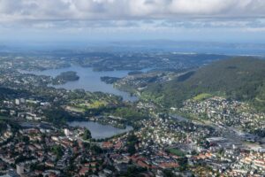 L'Est de Bergen L'Est de Bergen