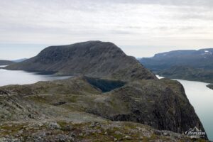 The Besseggen ridge leading to the summit of Veslfjellet (1,743 m) The Besseggen ridge leading to the summit of Veslfjellet (1,743 m)