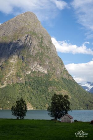 L'imposante Skipeddalshyrna L'imposante Skipeddalshyrna