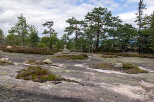 Trail on rock slabs Trail on rock slabs