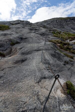 Section on rocky slabs equipped with chains Section on rocky slabs equipped with chains