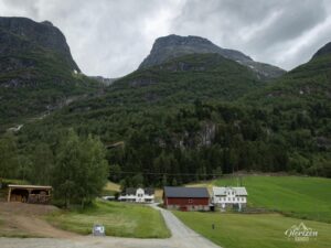 Starting from the Oldevatn campsite Starting from the Oldevatn campsite