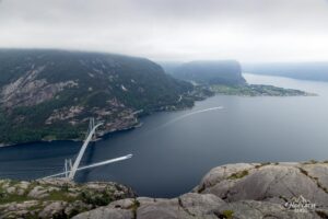 Embouchure et pont du Lysefjord Embouchure et pont du Lysefjord